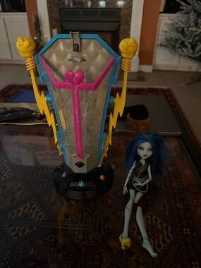 Monster High Recharge station